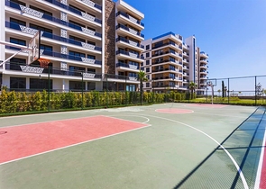 مجمع راقي باطلالة بحرية