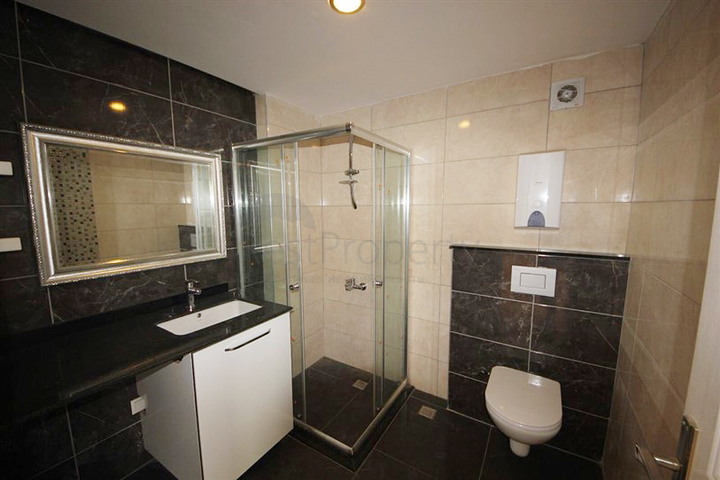 شقة في اوبا - الانيا على ضفة النهر