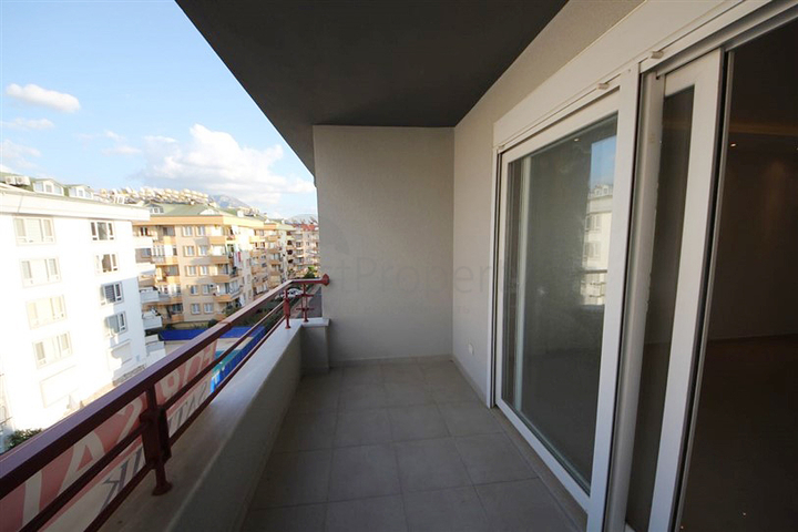 شقة في اوبا - الانيا على ضفة النهر