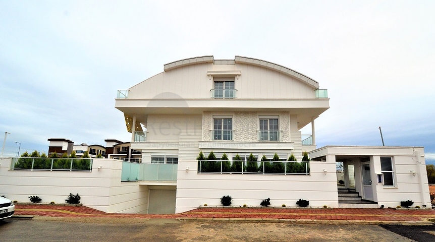 فيلات في انطاليا