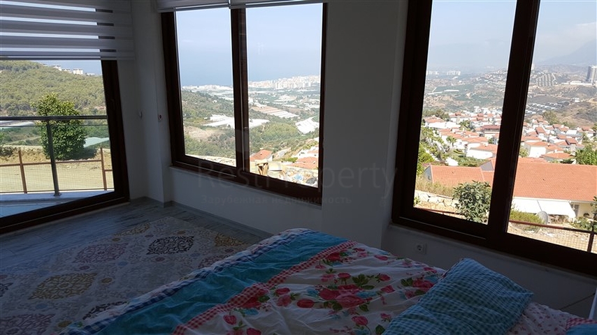 فيلا باطلالة بحرية و بركة سباحة خاصة في كاركي جاك / الانيا