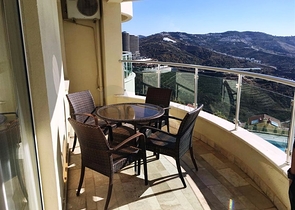 شقة باطلالة بحرية في مجمع فاخر في الانيا