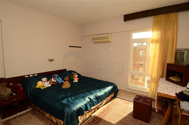 شقة على الصف الأول بسعر ممتاز