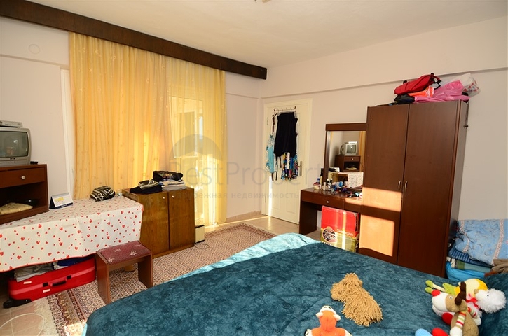 شقة على الصف الأول بسعر ممتاز