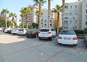 شقة على الصف الأول بسعر ممتاز