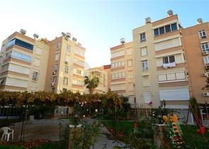 شقة على الصف الأول بسعر ممتاز