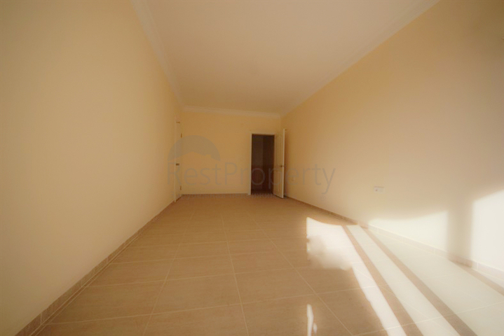 شقة في مشروع عصري في الانيا