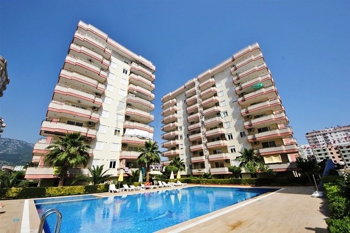 شقة في مشروع عصري في الانيا