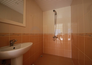 شقة في مشروع عصري في الانيا