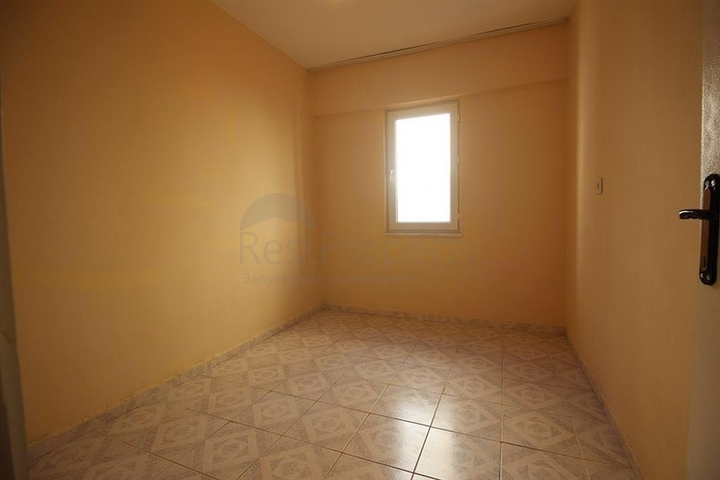 شقة واسعة مع مطبخ منفصل في ماهموت لار