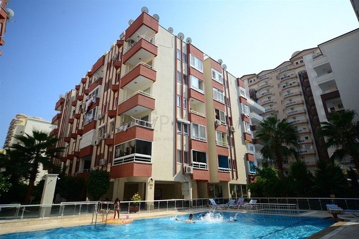 شقة واسعة مع مطبخ منفصل في ماهموت لار