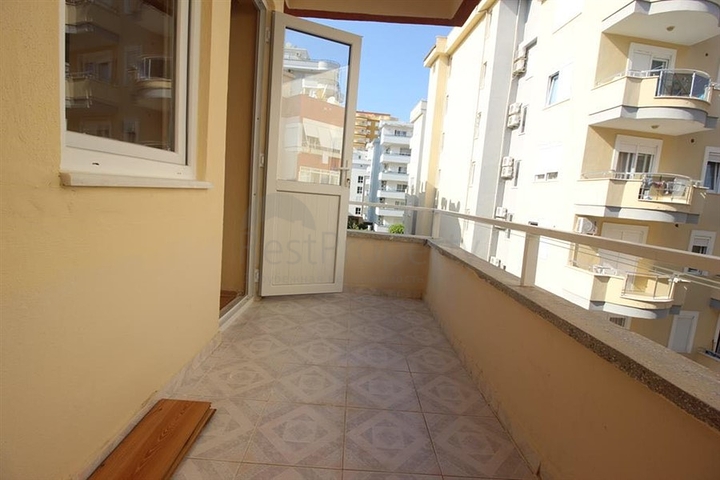 شقة واسعة مع مطبخ منفصل في ماهموت لار