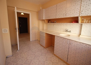 شقة واسعة مع مطبخ منفصل في ماهموت لار