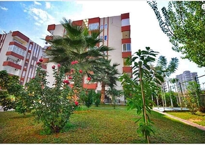 شقة واسعة مع مطبخ منفصل في ماهموت لار