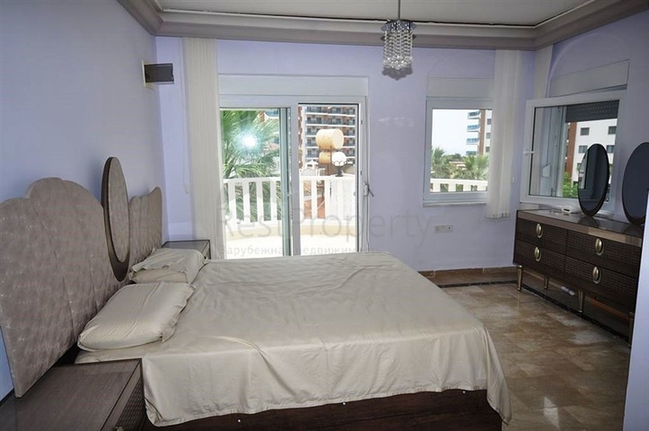 فيلا مع بركة سباحة خاصة في الانيا