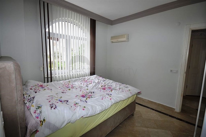 فيلا مع بركة سباحة خاصة في الانيا