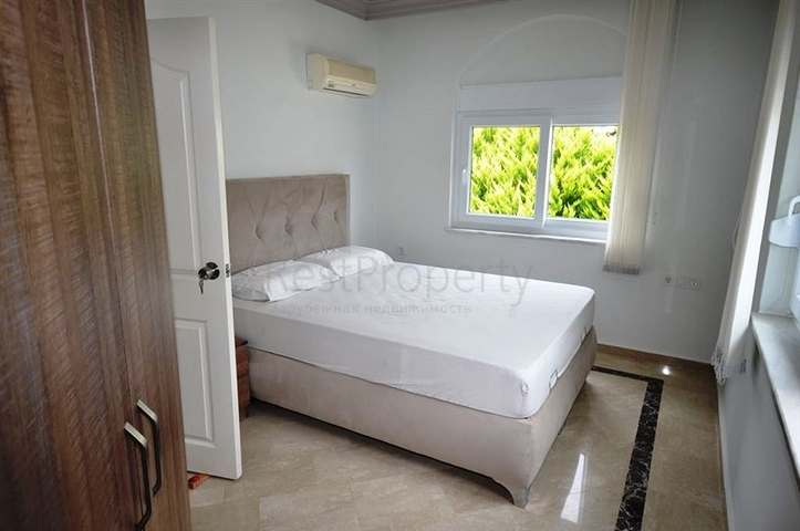 فيلا مع بركة سباحة خاصة في الانيا