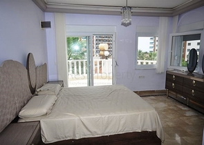 فيلا مع بركة سباحة خاصة في الانيا