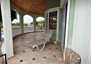 فيلا مع بركة سباحة خاصة في الانيا