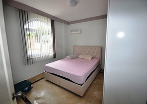 فيلا مع بركة سباحة خاصة في الانيا