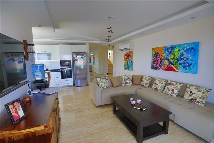 شقة بينتهاوس مطلة على البحر و الجبل في جيكجيلي - الانيا