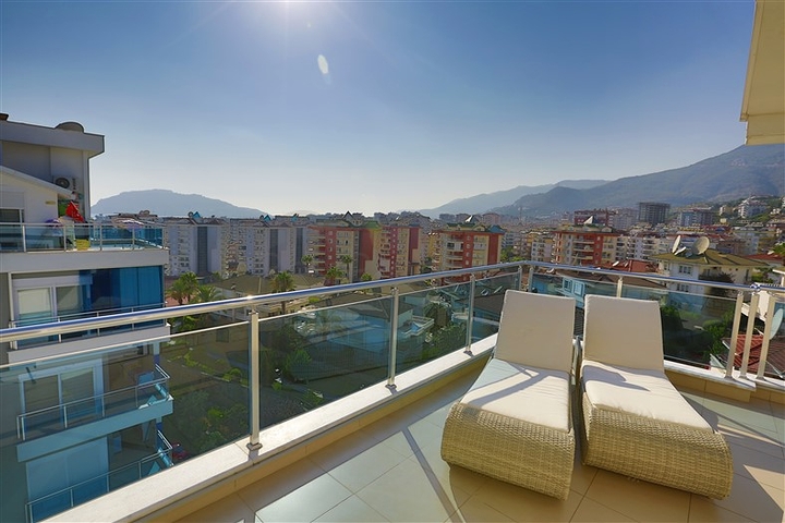 شقة بينتهاوس مطلة على البحر و الجبل في جيكجيلي - الانيا