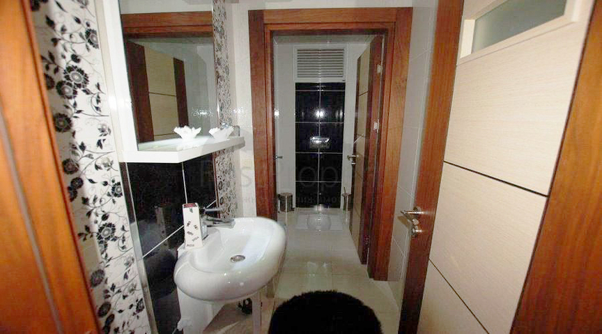 شقة خمسة غرف و مطبخ منفصل في جيكجيلي - الانيا