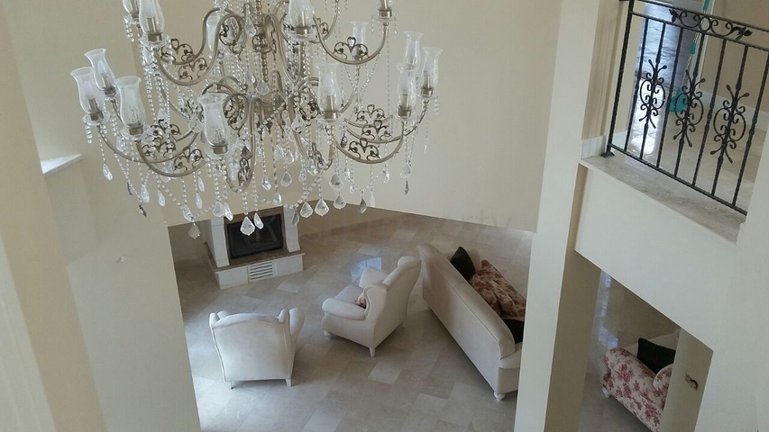 فيلا ثلاث غرف و صالة في كيمير