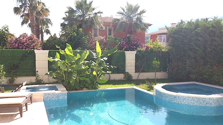 فيلا ثلاث غرف و صالة في كيمير