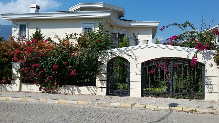 فيلا ثلاث غرف و صالة في كيمير