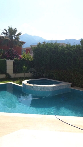 فيلا ثلاث غرف و صالة في كيمير