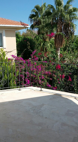 فيلا ثلاث غرف و صالة في كيمير