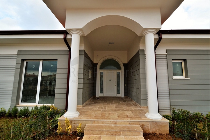 فيلات / فلل  فاخرة في انطاليا