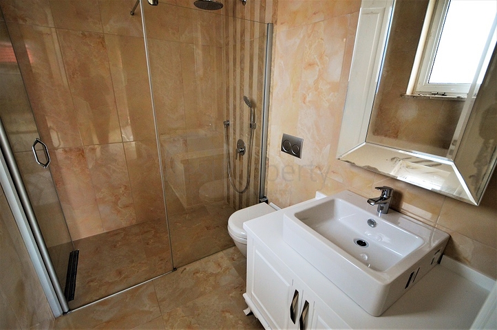 فيلات / فلل  فاخرة في انطاليا