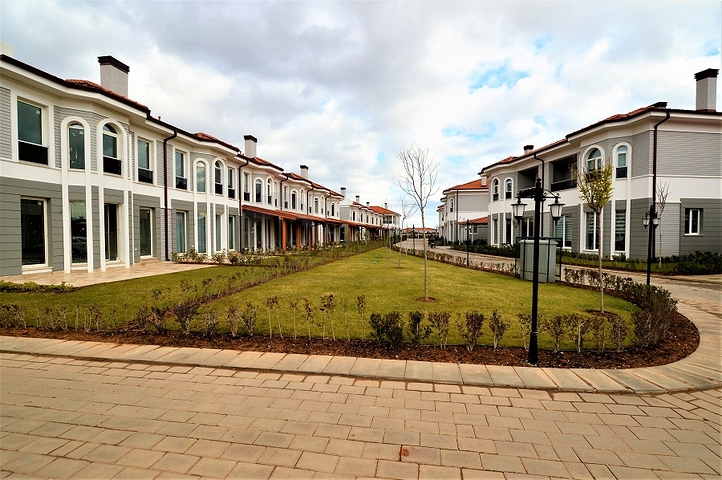 فيلات / فلل  فاخرة في انطاليا