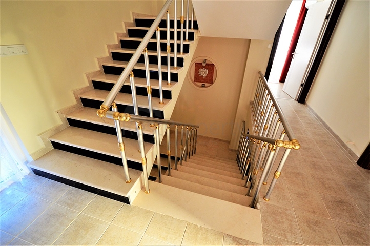 فيلا منفصلة 5 + 1 فى جوينوك