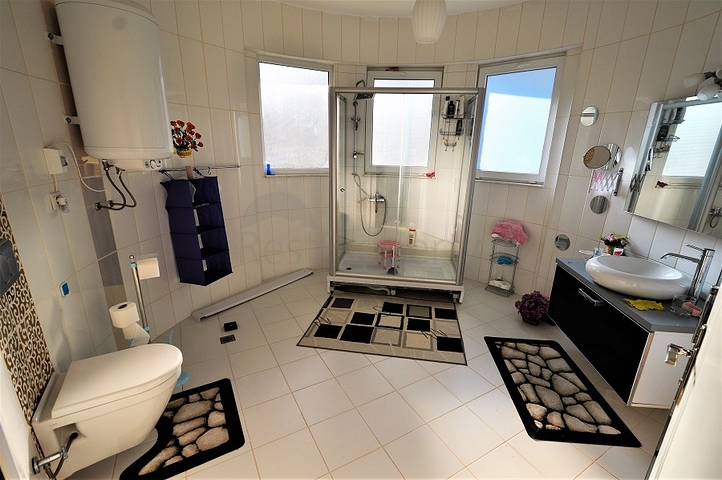 فيلا منفصلة 5 + 1 فى جوينوك