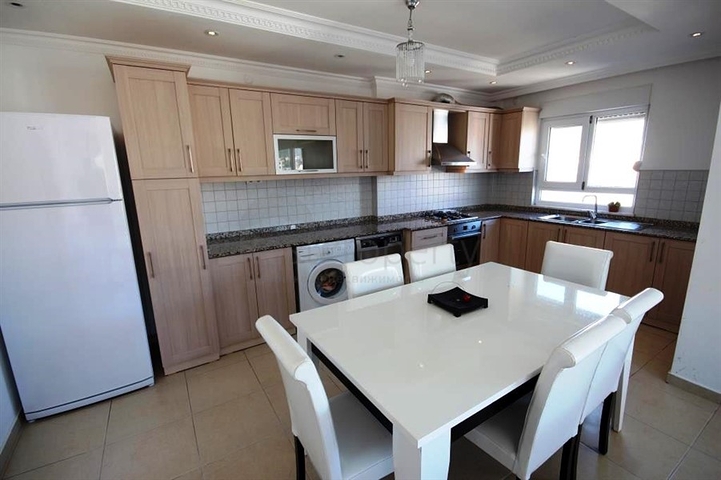 شقة مفروشة واسعة بسعر مميز في منطقة توسمور – ألانيا