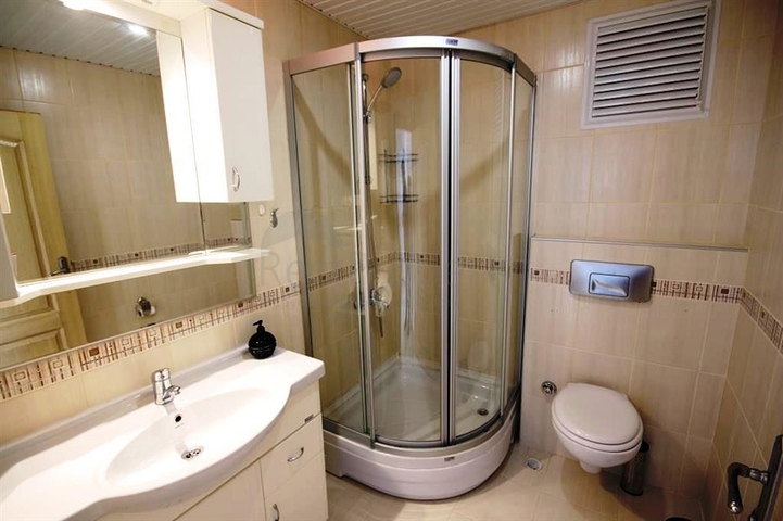 شقة مفروشة واسعة بسعر مميز في منطقة توسمور – ألانيا