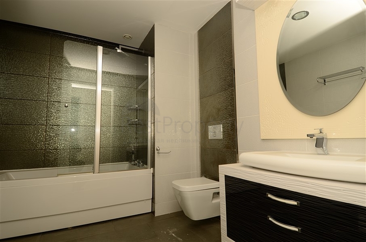 شقة بإطلالات جبلية ساحرة في منطقة محمود لار – ألانيا