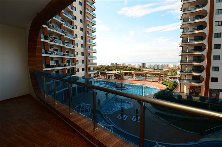 شقة بإطلالات جبلية ساحرة في منطقة محمود لار – ألانيا