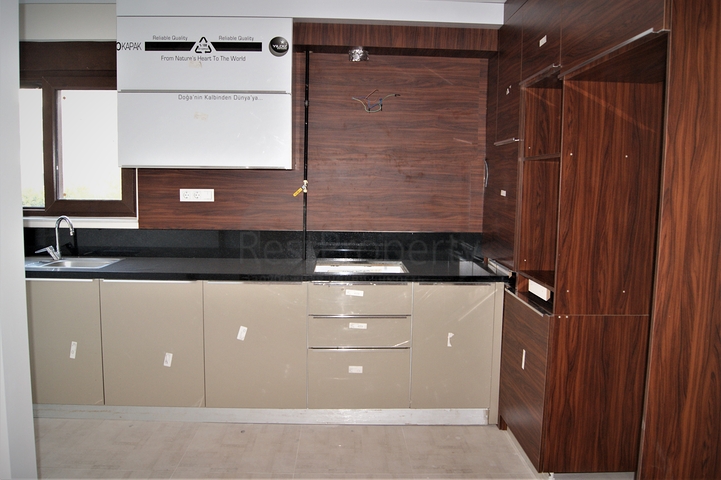 مشروع جاهز في انطاليا على بعد 500 متر من البحر