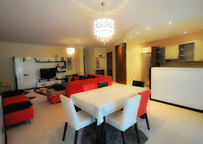 شقة مؤثثة بالكامل وبمساحة واسعة في منطقة توسمور - ألانيا