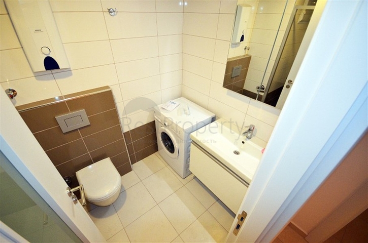 شقة غرفة وصالة ضمن مجمع سكني يضم كافة الخدمات في افسلار / الانيا 