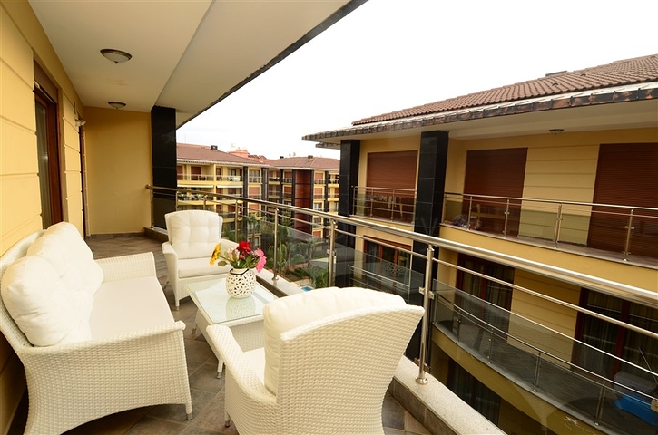 شقة للبيع ضمن أحد أرقى المجمعات في قلب ألانيا