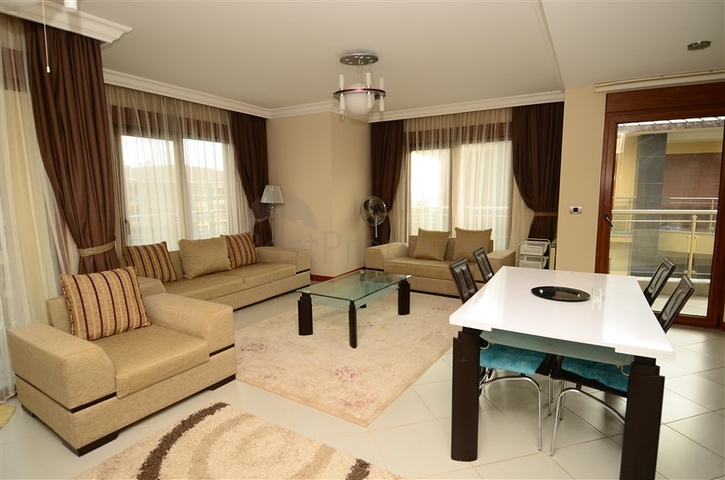 شقة للبيع ضمن أحد أرقى المجمعات في قلب ألانيا