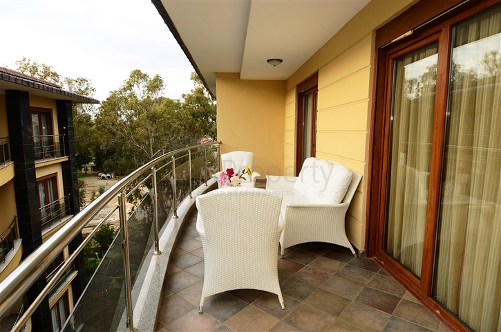 شقة للبيع ضمن أحد أرقى المجمعات في قلب ألانيا