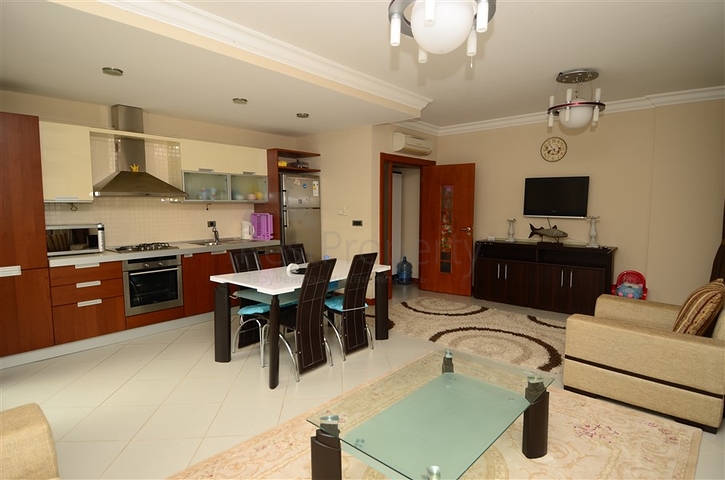 شقة للبيع ضمن أحد أرقى المجمعات في قلب ألانيا