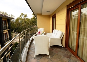 شقة للبيع ضمن أحد أرقى المجمعات في قلب ألانيا