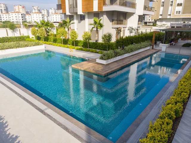 شقق في كونيالتي - انطاليا